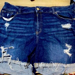 Maurice’s Size 24w Distressed HiRise Jean Shorts